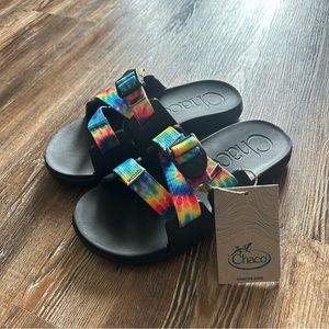 NWT! Chaco Kid’s Chillos Dark Tie Dye Sandals! Size 4